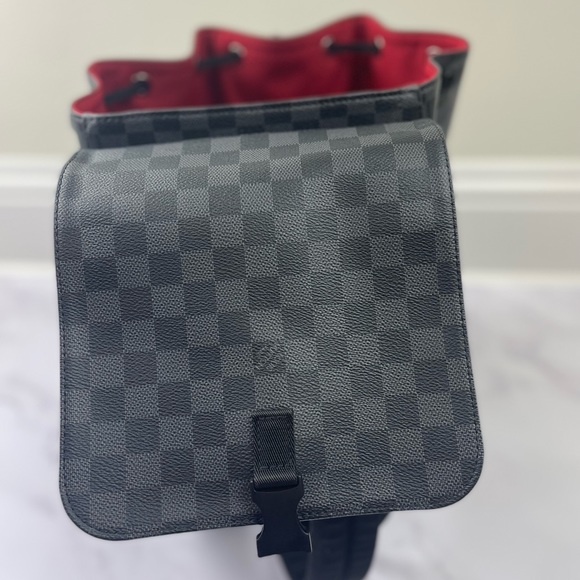 Louis Vuitton Utility Backpack - Picture 3 of 14